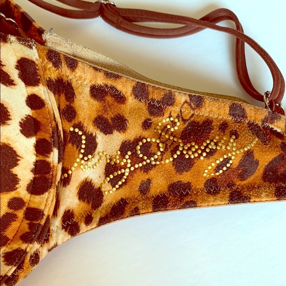 Victoria's Secret Very Sexy Push Up 34C - Picture 3 of 10